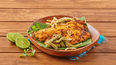 Ensalada de nopales con pescado a la plancha